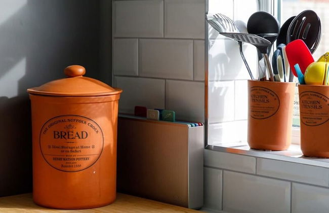 Coastal Retreat for 8 With Hot Tub - Walk to Beach - Foto 13