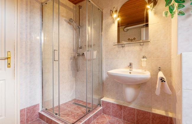 3 bedroom Apartment in Siófok with garden - Photo 10