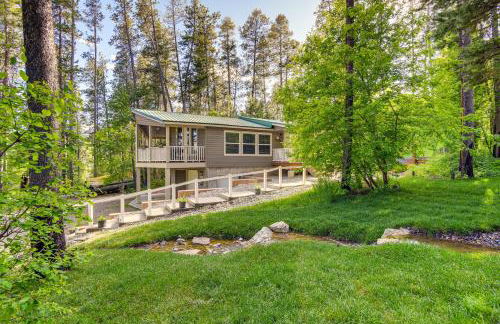 Rustic Escape with Deck, Hot Tub and Mountain Views - Foto 4