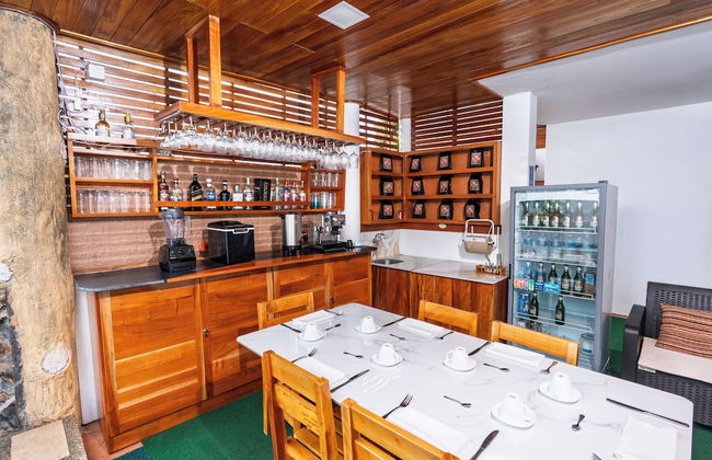 Galapagos and Beyond - Photo 28