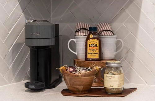 Elizabeth Bungalow, Fenced Yard, Fireplaces, Grill - Foto 24