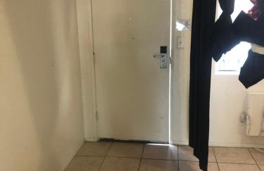 Crown Inn & Suites - Foto 30