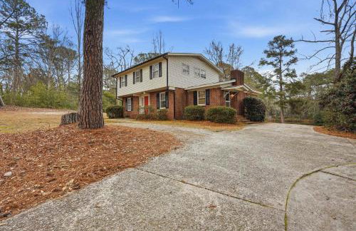 5BR Woodland Retreat on 7 Acres with a Pond - Photo 14