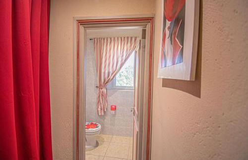 Charmante villa avec grande piscine au calme - Foto 29