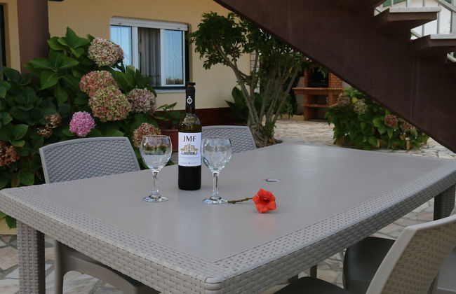 3 Bedroom Apartment in a Ground Floor of a Vila Wseparate Kitchen Living Room - Foto 39