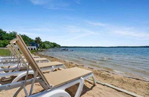 Cozy Suite w Stunning Lake Views at Fife Lake Lodge - Foto 25
