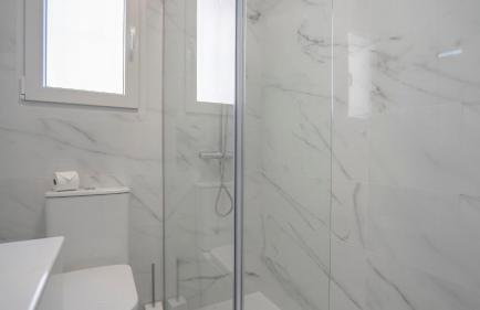 Modern Detached 4 Bed 3 Bath Villa with private pool close to all amenities - Foto 23