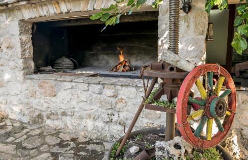 Home Sweet Home traditional Dalmatian house with pool - Photo 8