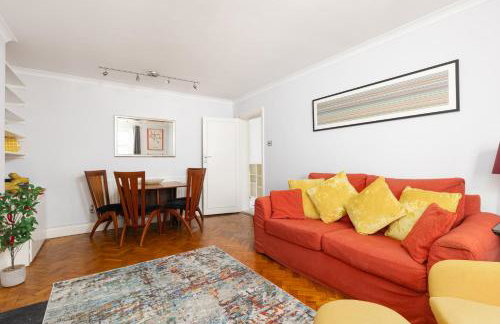 Bright 1BR Bloomsbury Flat by King's Cross - Foto 2