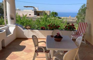 Casa Il Girasole, panoramica e a pochi passi dal centro di Malfa - Foto 1