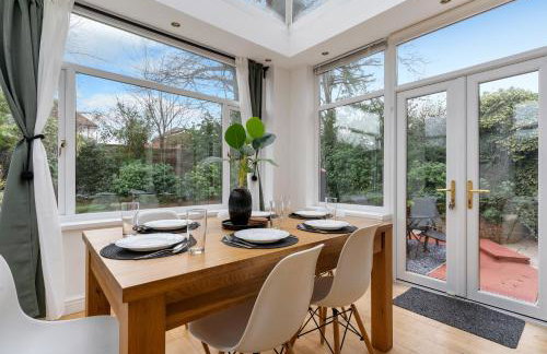 Birmingham Gem-Stylish 5 Bed house near NEC, BHX, HS2 - Huge Parking & Fast WiFi! - Foto 4