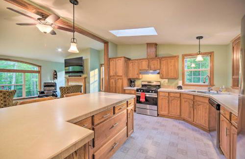 Tranquil Cabin Getaway Near Red Cedar Lake! - Foto 10