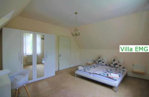 Luxus Ferienhaus Villa EMG Dortmund in Ennepetal, nah Düsseldorf, Köln mit Tennis Court, Garten, Kamin für Familien Gruppen bis 20 Personen - Foto 50