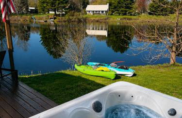 Serenity ShoresHot TubKayaksATV Trails - Photo 1