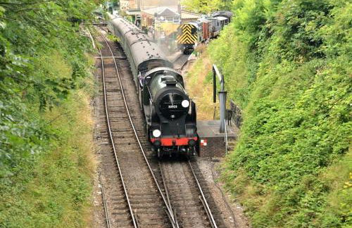 Cosy house, a train spotter's delight! - Foto 13