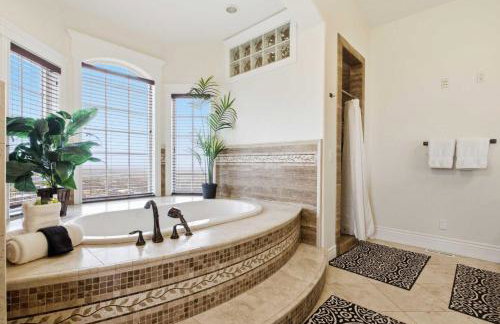 Private Family Home with Hot Tub - Foto 20