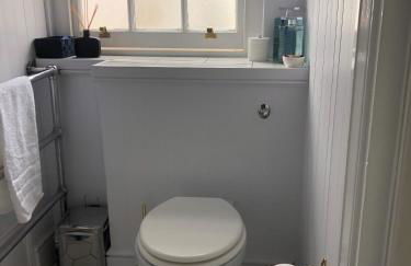 SEAFRONT SANCTUARY Beautiful Art Deco Apartment with Stunning City & Sea Views - Foto 8