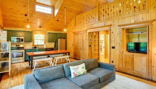 Secluded Elka Park Cabin Hot Tub and Fire Pit! - Foto 5