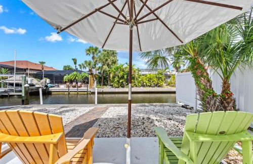 Siesta Key Waterfront Oasis - Heated Pool, Dock, Walk to Village & Beach - Photo 1