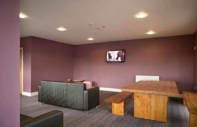 Student Only Dashwood Studios - Foto 2