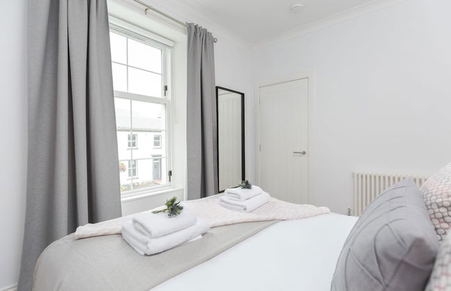 Dollar Apartments at 39 - Photo 8