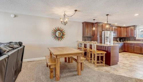 Sunrise Beach for Family Fun and Walk to Noahs Ark - Foto 5