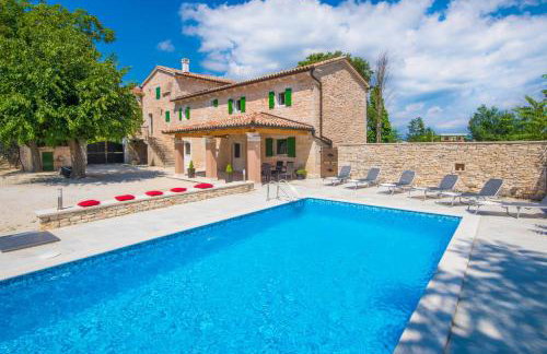 Villa Anton, a luxurious rustic villa in a peaceful setting - Foto 1