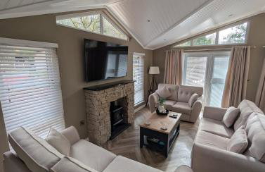 Luxury Hot Tub 3 Bedroom Lodge - Lake Windermere - Foto 8