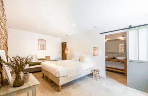 La Bastide du Père Mathieu Jacuzzi couvert et Piscine - Foto 20