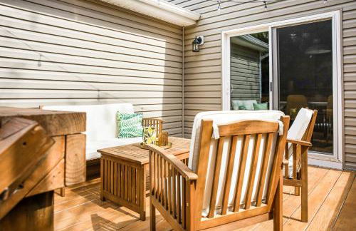 Walk to the Beach & Town | Stylish Beach Home - Foto 28