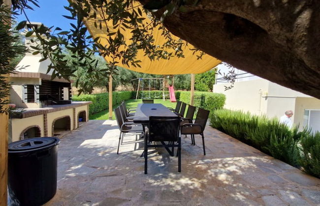 Villa With Private Pool, BBQ Area - Photo 47