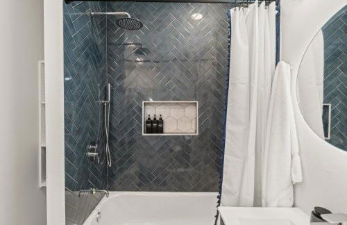 Passyunk Square Spacious 1 BR Oasis- Huge Deck - Foto 51