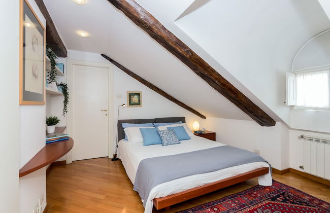 La Mansarda Di Piazza Solferino By Wonderful Italy - Foto 4