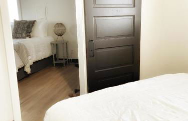 The Shack Inn - Photo 6