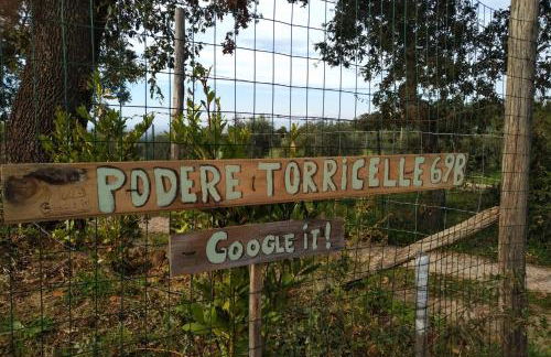 PODERE TORRICELLE 69B Pancole Gr, seaview infinity pool, jacuzzi, sauna, exclusive villa with 2 bedrooms for 4 - If you total 5 or 6 people there is an independent suite in main villa with private ensuite bathroom, kitchenette and garden dining area - Foto 3