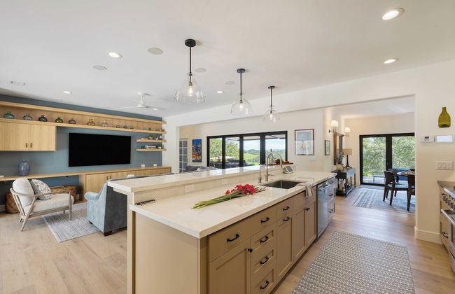 Rancho Robles by Avantstay Vineyard Villa w/ Views, Pool & Privacy - Foto 12