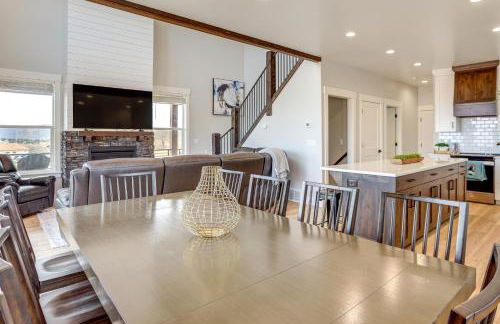 Mtn and Lake Views Family Retreat in Garden City! - Foto 3