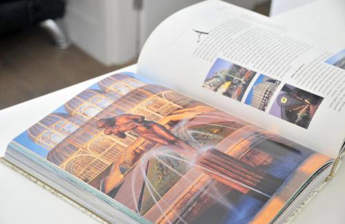 609-Apartamento Encantador, com 1 vaga de GARAGEM, Todo Mobiliado e Decorado, Edificio com Academia, Lavanderia, Excelente localização no Rebouças, Proximo ao Batel e Centro - Foto 20