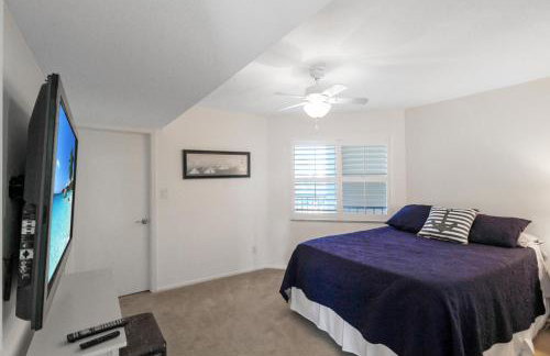 LBK 2BR Condo on the Bay with Water Views Beachbound Bliss - Foto 35