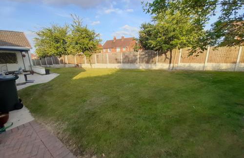 Spacious modern three Bedroom Bungalow ample parking - Foto 9