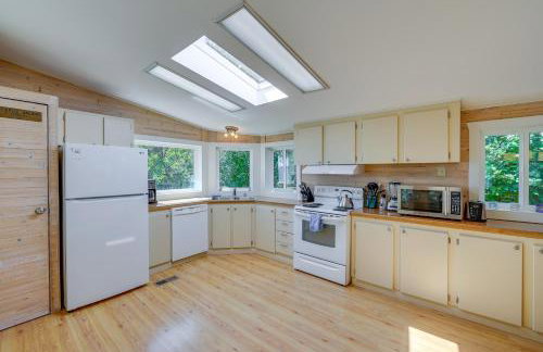 Cozy Langley Retreat Water Views and Beach Access - Foto 7