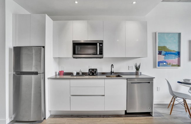 Design District Suites - Photo 74