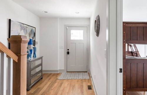 Brand New Luxury Home near Downtown - Foto 24