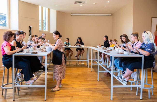 Macaron Workshop at Galeries Lafayette - Photo 5
