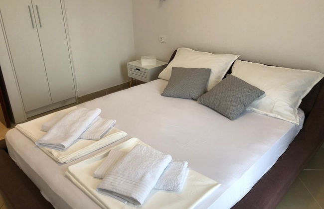 Villa Dragi, Villa With Pool and big Terrace, sea View, Peacfully and Quite - Foto 2