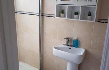 Hendon Home - Photo 11