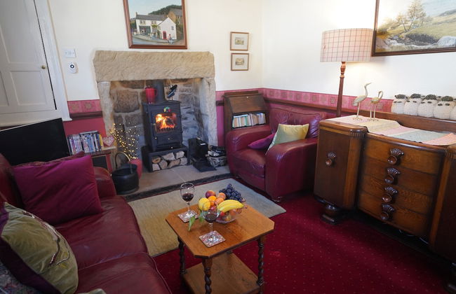 Traditional 2 Bedroom Cottage in Eyam, Hope Valley - Foto 14