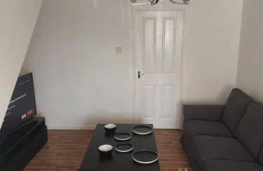 Elegant 2 Bedroom Entire House - Foto 7