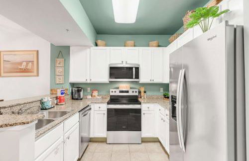 Coastal Haven Pools Restaurant & Beach Shuttle - Foto 6