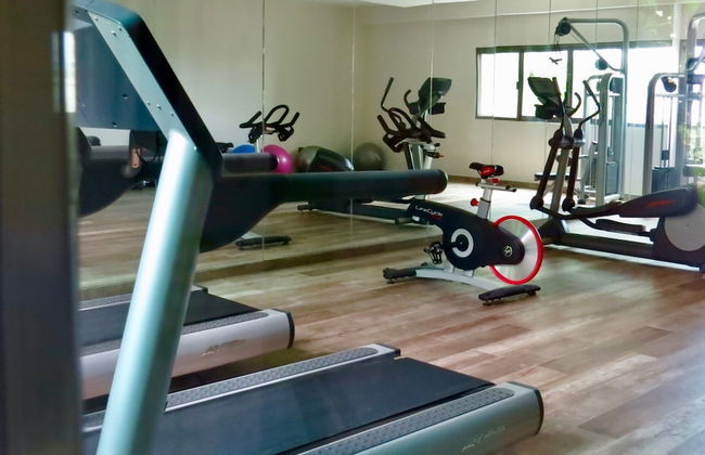 Palmarena Rooms and Residences - Long Stay Comfort with Parking, Sauna, Gym and Pool (Steps from 5th Avenue) - Foto 40